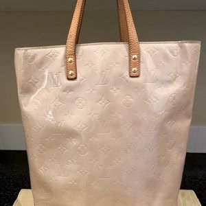 Louis Vuitton tall Vernis “Reade” patent leather tote. MM
